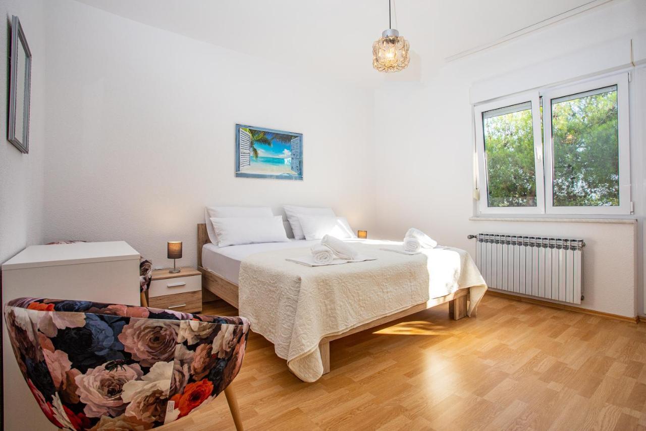 Apartment Adisa Omis