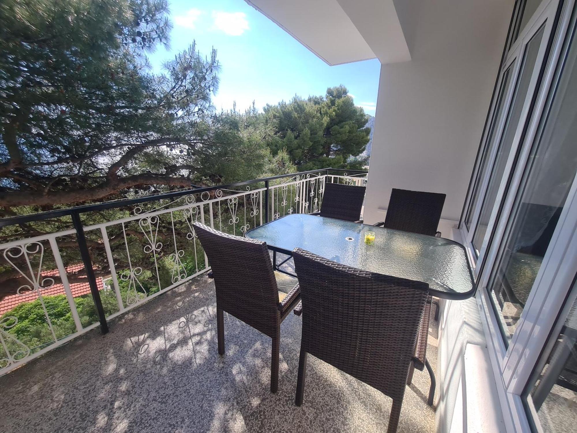 Adisa Apartment *